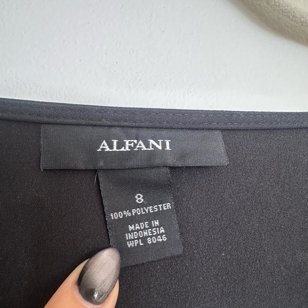 Alfani Black V-Neck Blouse Tiered Bell Sleeve Top 8 EUC - Picture 3 of 3